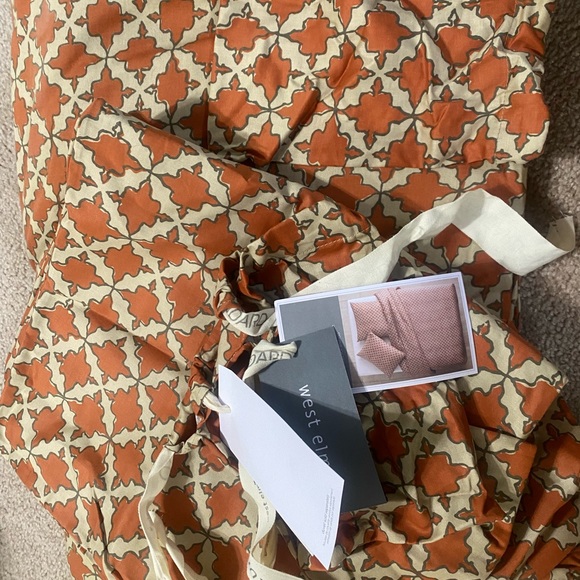 West Elm Bedding West Elm King Size Duvet Cover With Two Standard